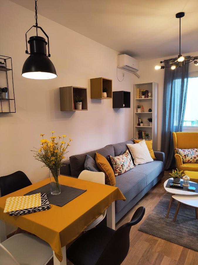 Center Firefly Gardens Apartment โนวีซาด ภายนอก รูปภาพ