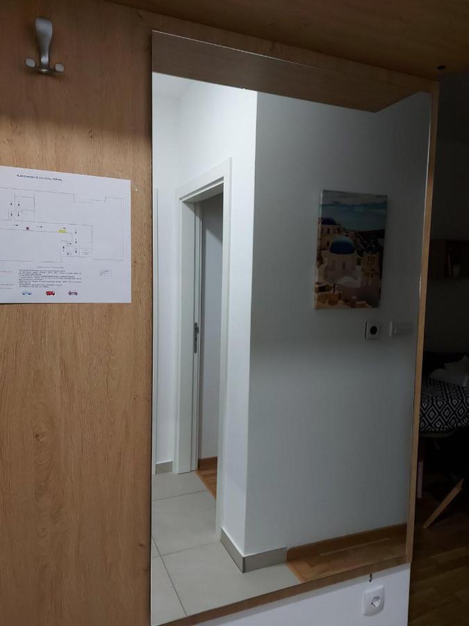 Center Firefly Gardens Apartment โนวีซาด ภายนอก รูปภาพ